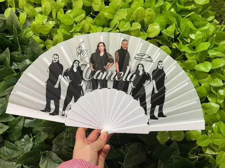 Éventail personnalisé du groupe Camela — impression photo sur toile tissu